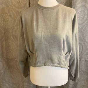 Forever 21 Women’s Stylish Cropped Grey Sweatshirt Size Medium